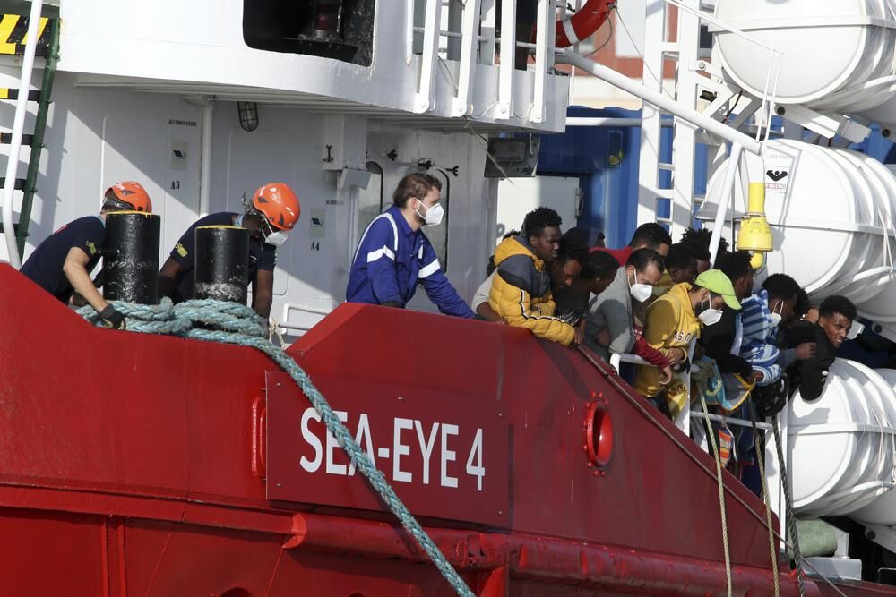 sea eye 4 ship arrives in italy.jpeg